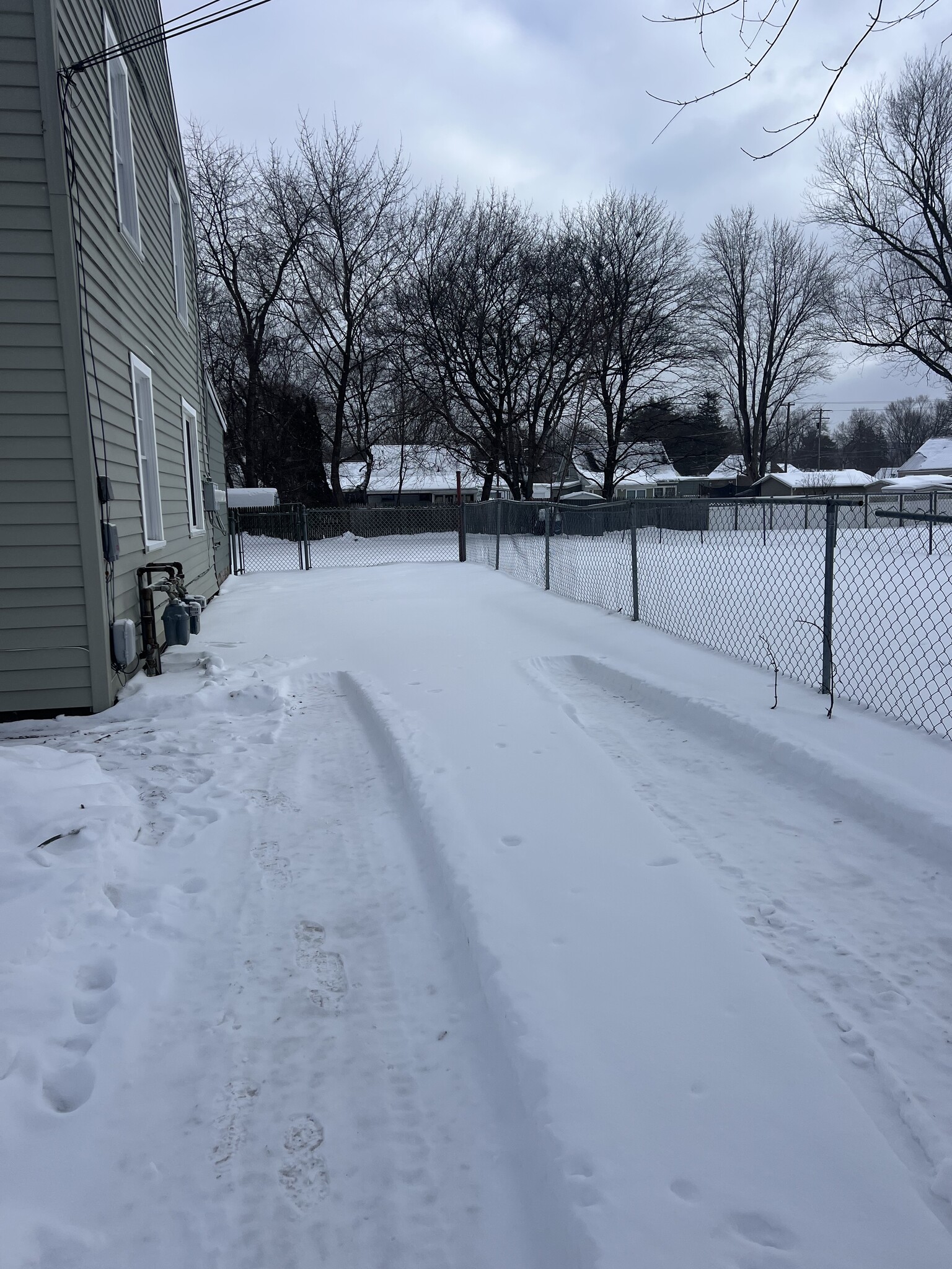 Building Photo - 255 Allen St