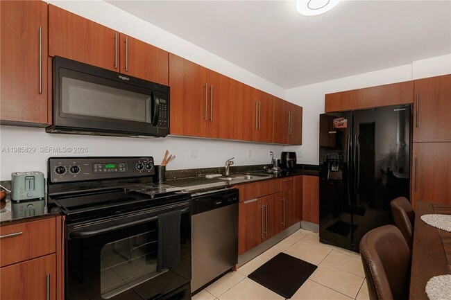 Building Photo - 3001 S Ocean Dr