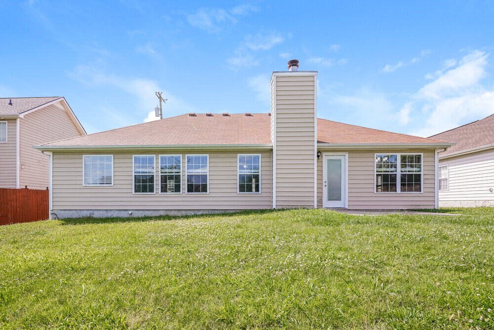 Building Photo - 7128 Legacy Dr