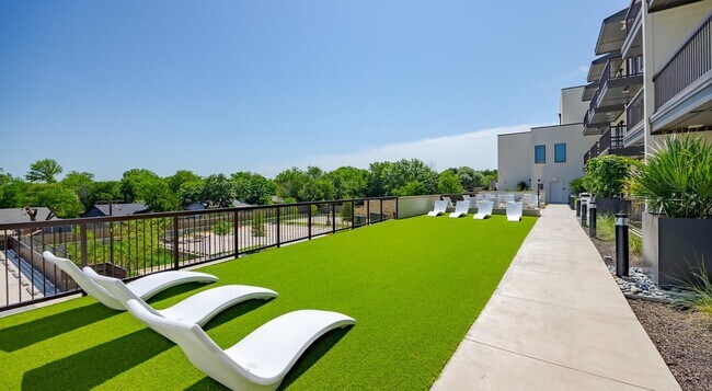 Building Photo - 6311 S 1st St