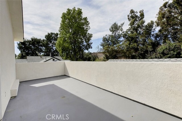 Building Photo - 15557 Wyandotte St