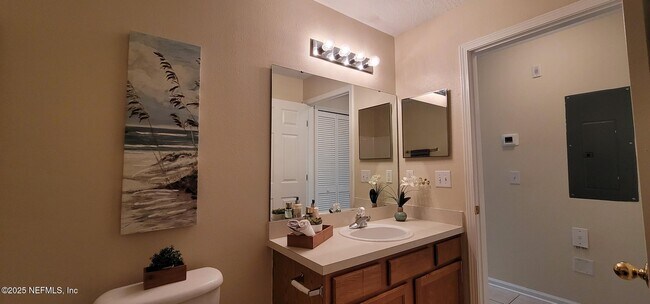 Building Photo - 6076 Maggies Cir