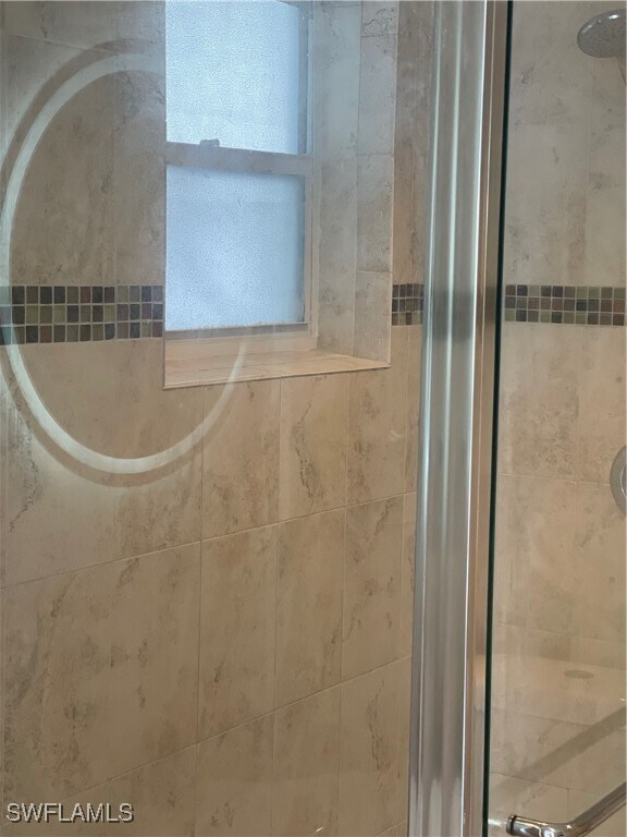 Building Photo - 3527 NE 168th St