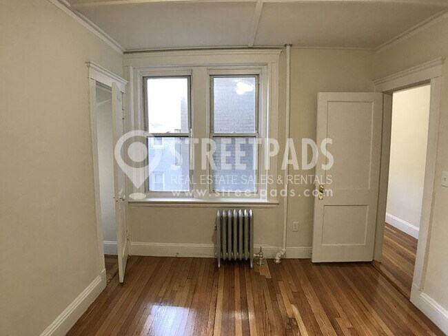 Building Photo - 1 bedroom in Boston MA 02215