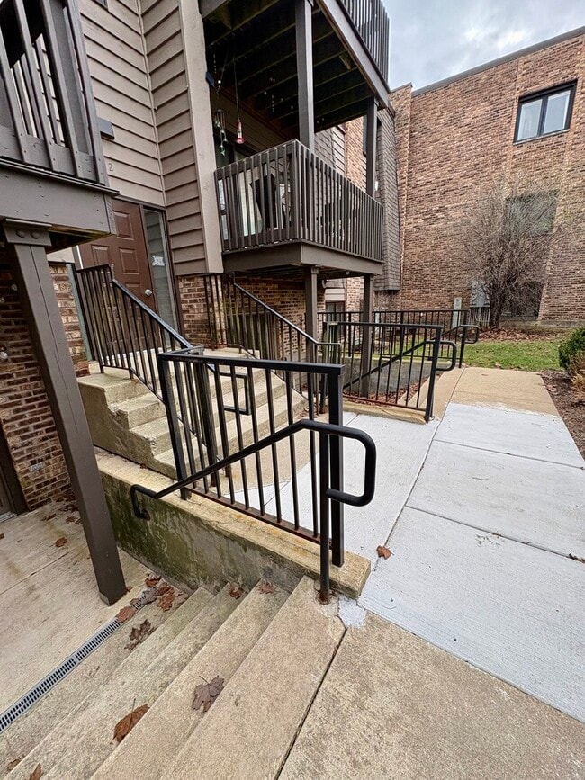 Building Photo - 1482 Stonebridge Cir