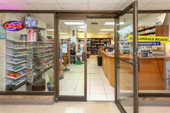 Building Photo - 1980 S Ocean Dr