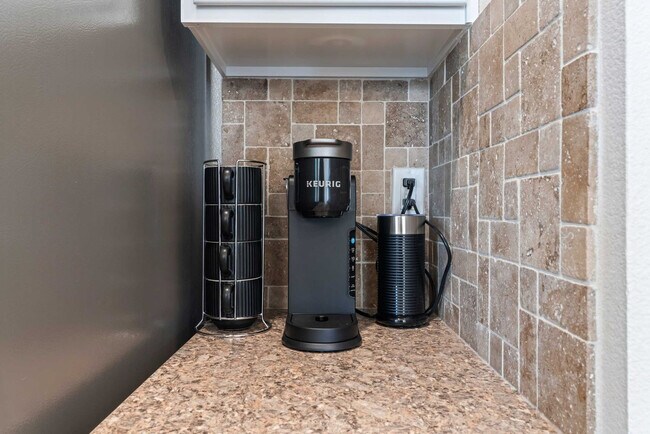 Building Photo - 3173 S Mystic Seaport Ave