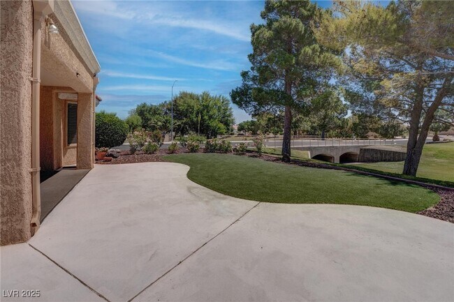 Building Photo - 3040 Hidden Treasure Dr