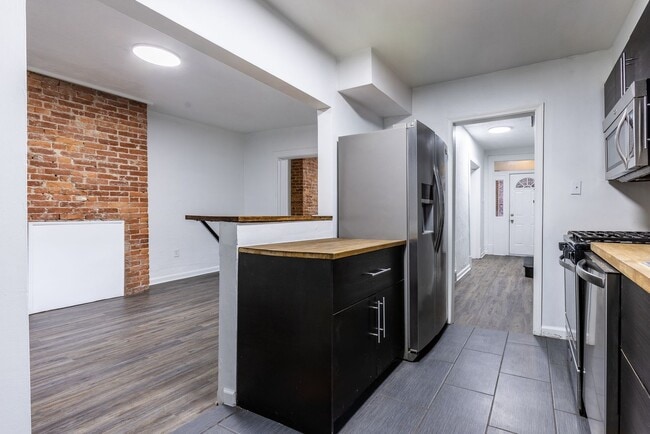 Building Photo - 1107 Arlington Ave