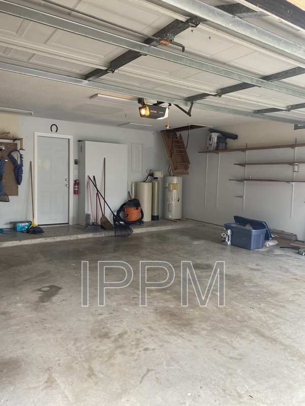 Building Photo - 609 Inverary Dr