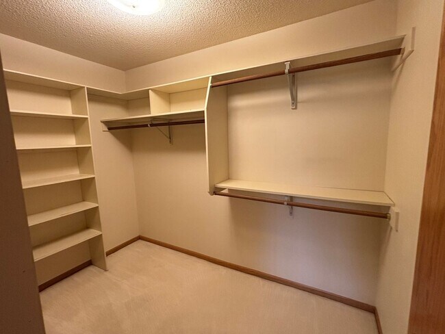 Building Photo - 154-154 Cayman St