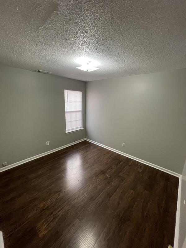 Building Photo - 7785 Shadowland Dr