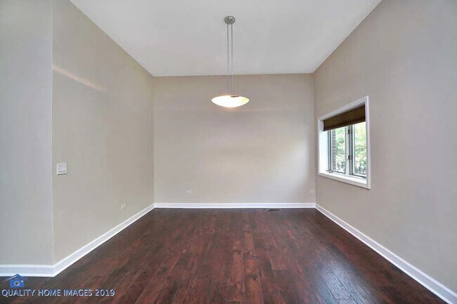 Building Photo - 1501 S Prairie Ave