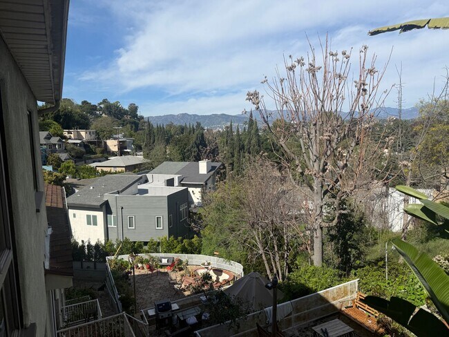 Building Photo - 2564 Corralitas Dr