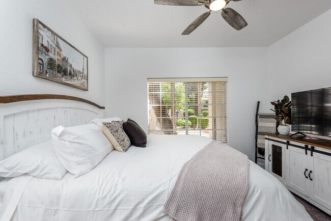 Building Photo - 14145 N 92nd St