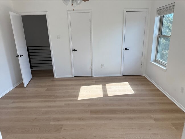 Building Photo - 6649 Westwick Dr