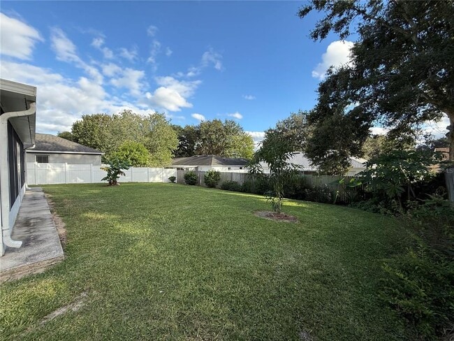 Building Photo - 1705 Lochshyre Loop