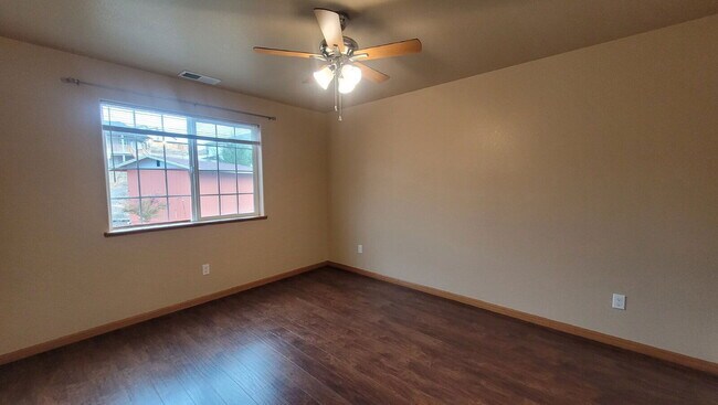 Building Photo - 13130 Lookingglass Rd