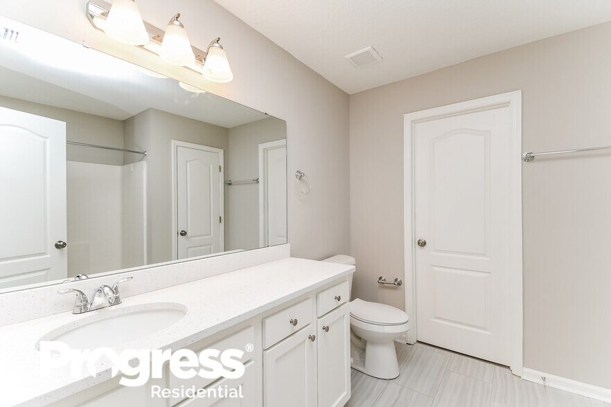 Building Photo - 12248 Pebble Point Dr W