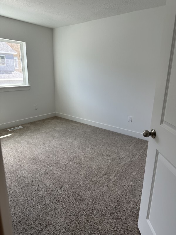 Building Photo - 1402 N Mdw Ln