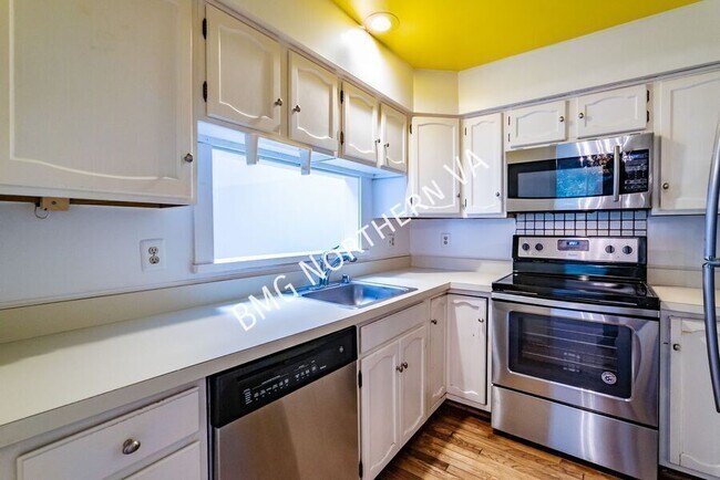 Building Photo - 12536 Flatwood Cir