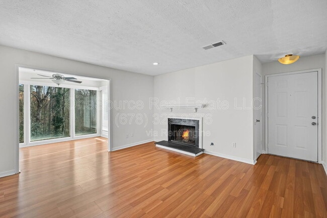 Building Photo - 1809 Augusta Dr