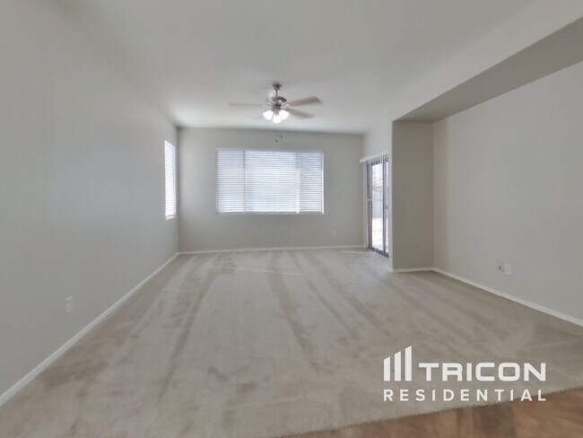 Building Photo - 8809 W Gardenia Ave