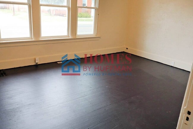 Building Photo - Two Bedroom House | February $99 Move In Special