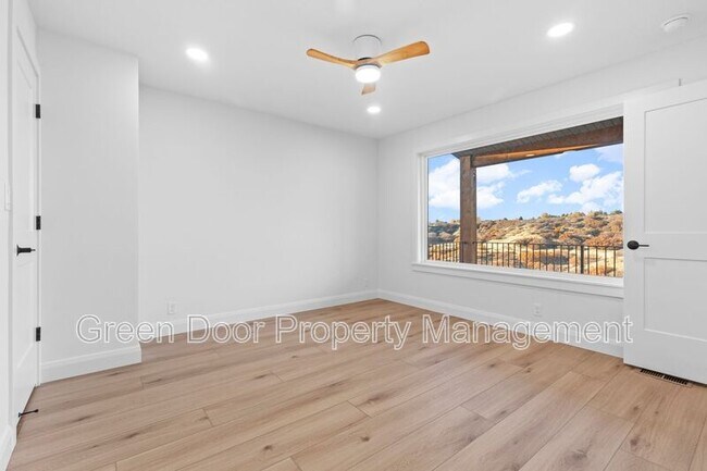 Building Photo - 2460 Dimple Dell Rd