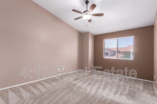 Building Photo - 1149 W Edgewater Dr