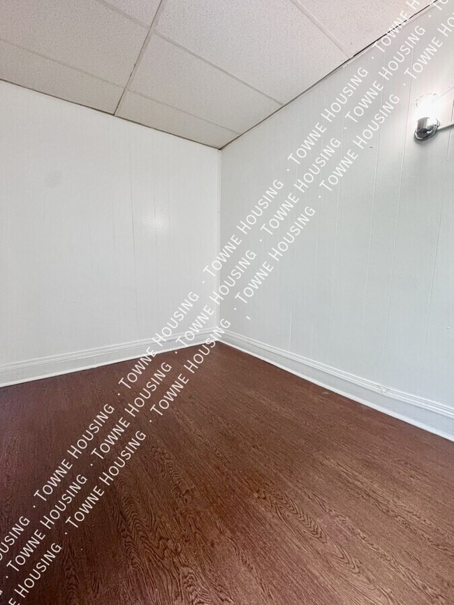 Building Photo - 256 14th St