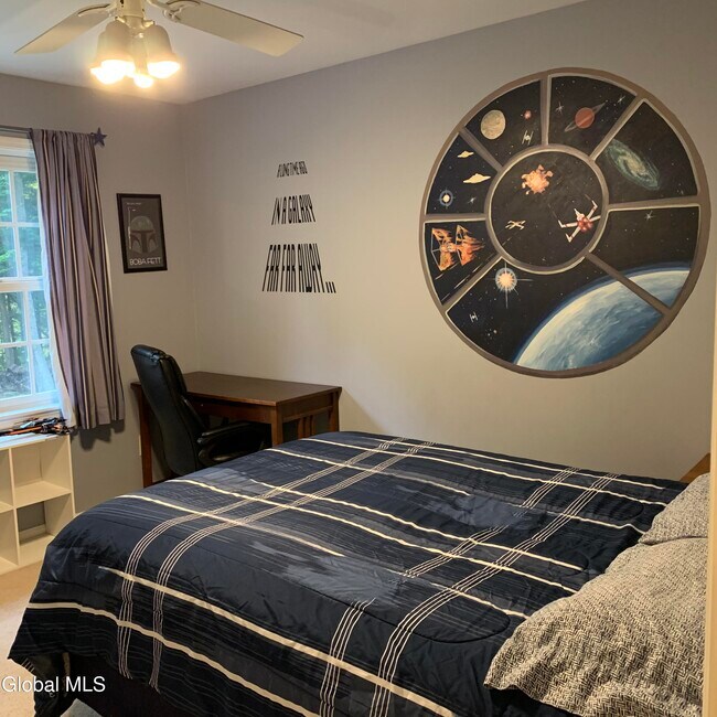 Building Photo - 8 Amanda Ct