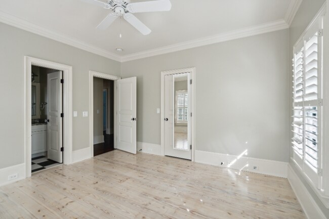 Building Photo - 6BD/5BA Custom Home for Lease in Daniel Island Park