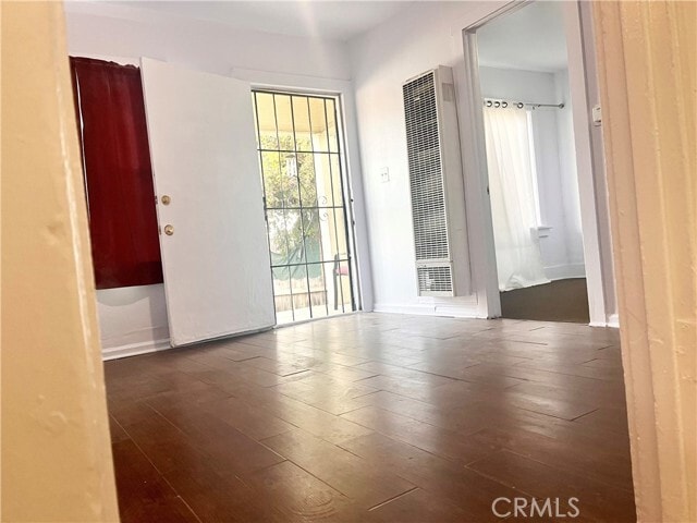 Building Photo - 900 W 52nd St