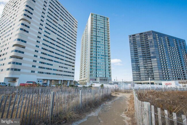 Building Photo - 10700 Coastal Hwy