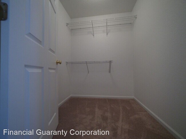 Building Photo - 3 br, 2 bath Apartment - 94 Charleston Court