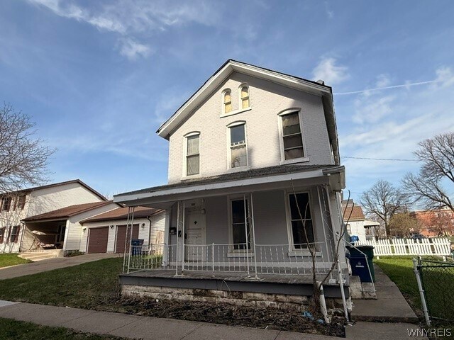 Building Photo - 491 Emslie St