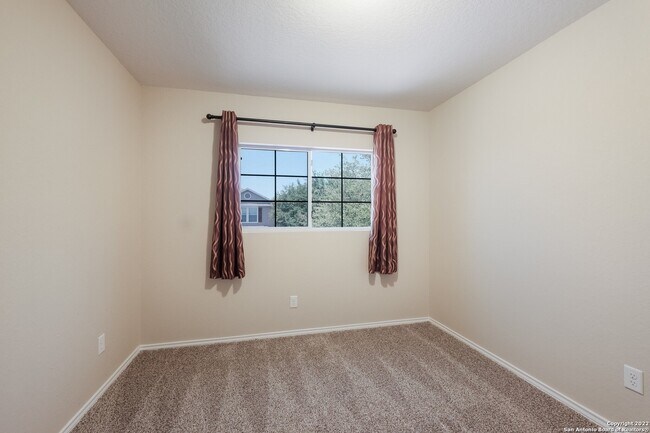 Building Photo - 9214 Pacific Maple