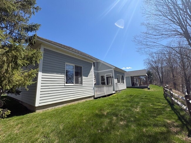 Building Photo - 3BR/3BA house plus utilities $3850