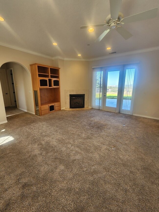 Building Photo - Gorgeous Country Home with View- ALL UTILI...