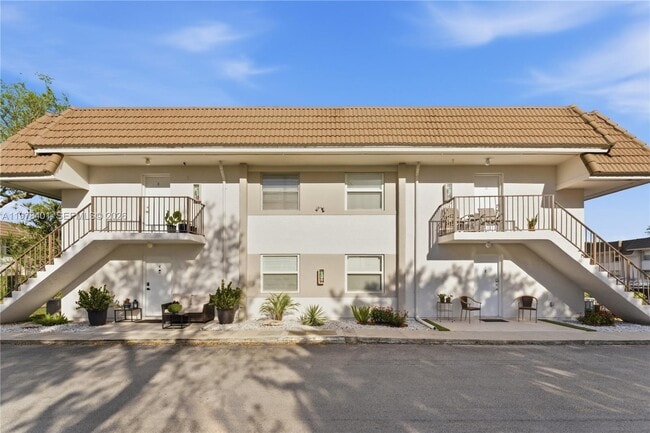 Building Photo - 6921 SW 129th Ave