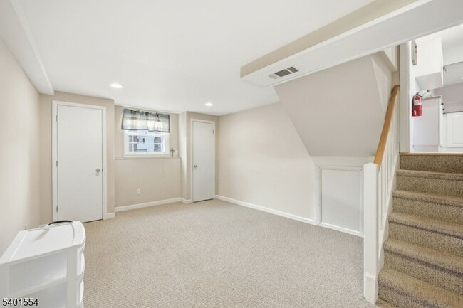 Building Photo - 58 Dogwood Rd