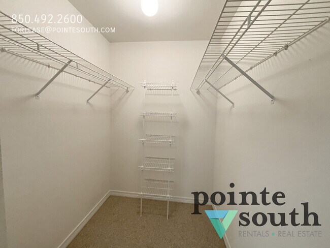 Building Photo - 9678 Westgate Cir