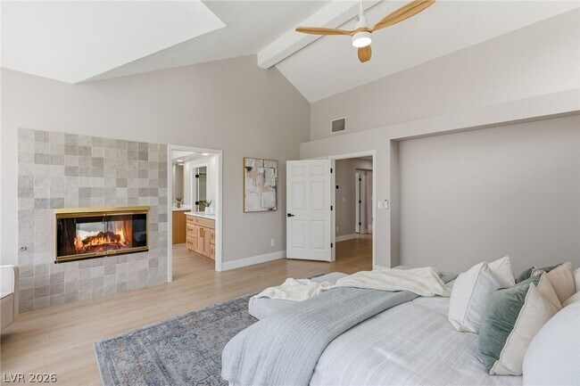 Building Photo - 9725 Cascade Falls Ave