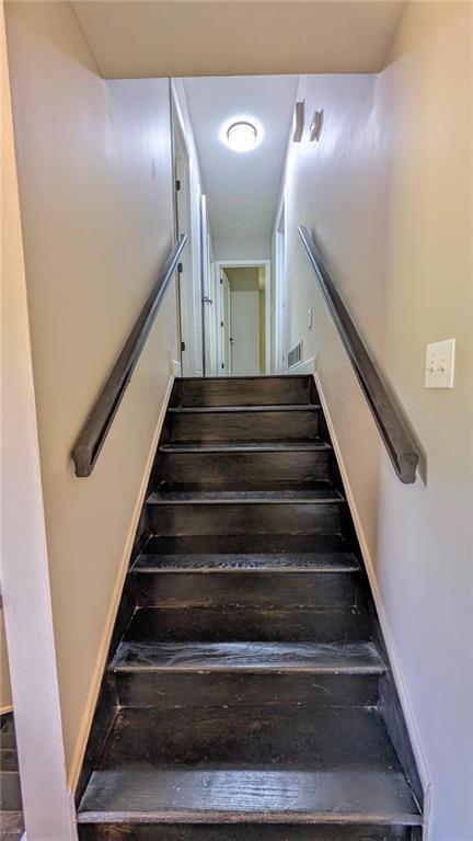 Building Photo - 3318 Hilltop Cir