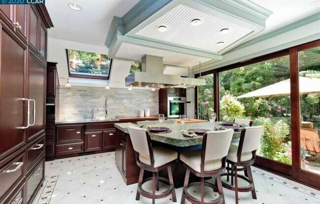 Building Photo - 136 El Centro