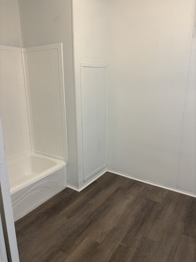 Building Photo - 1010 Cannery Rd