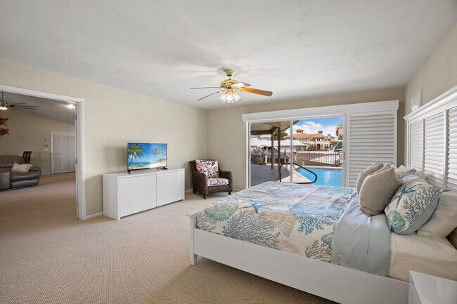 Building Photo - 874 Magnolia Ct