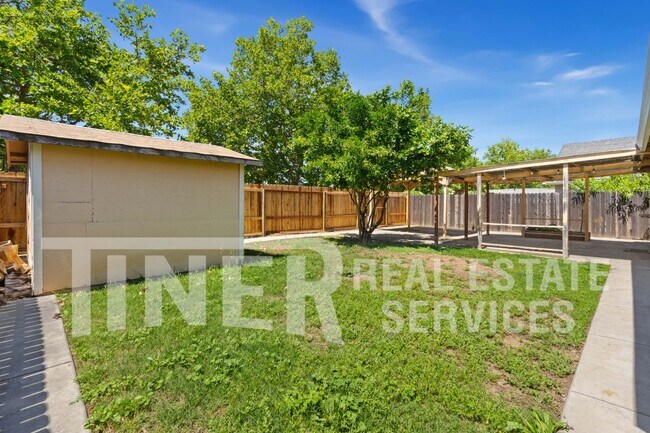Building Photo - 3525 Cattle Dr