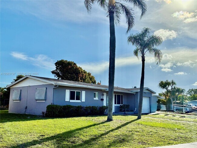 Building Photo - 3790 NW 28th St